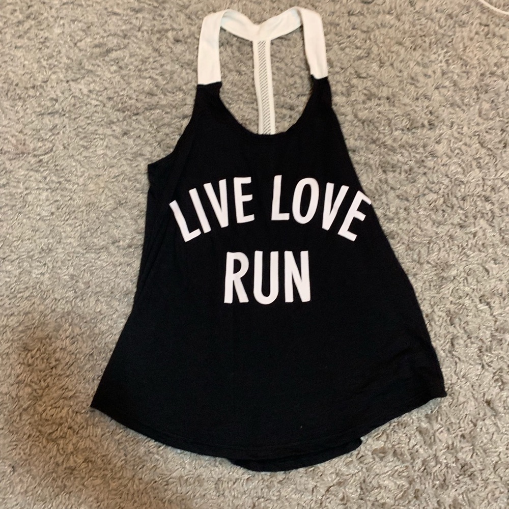 Black active top